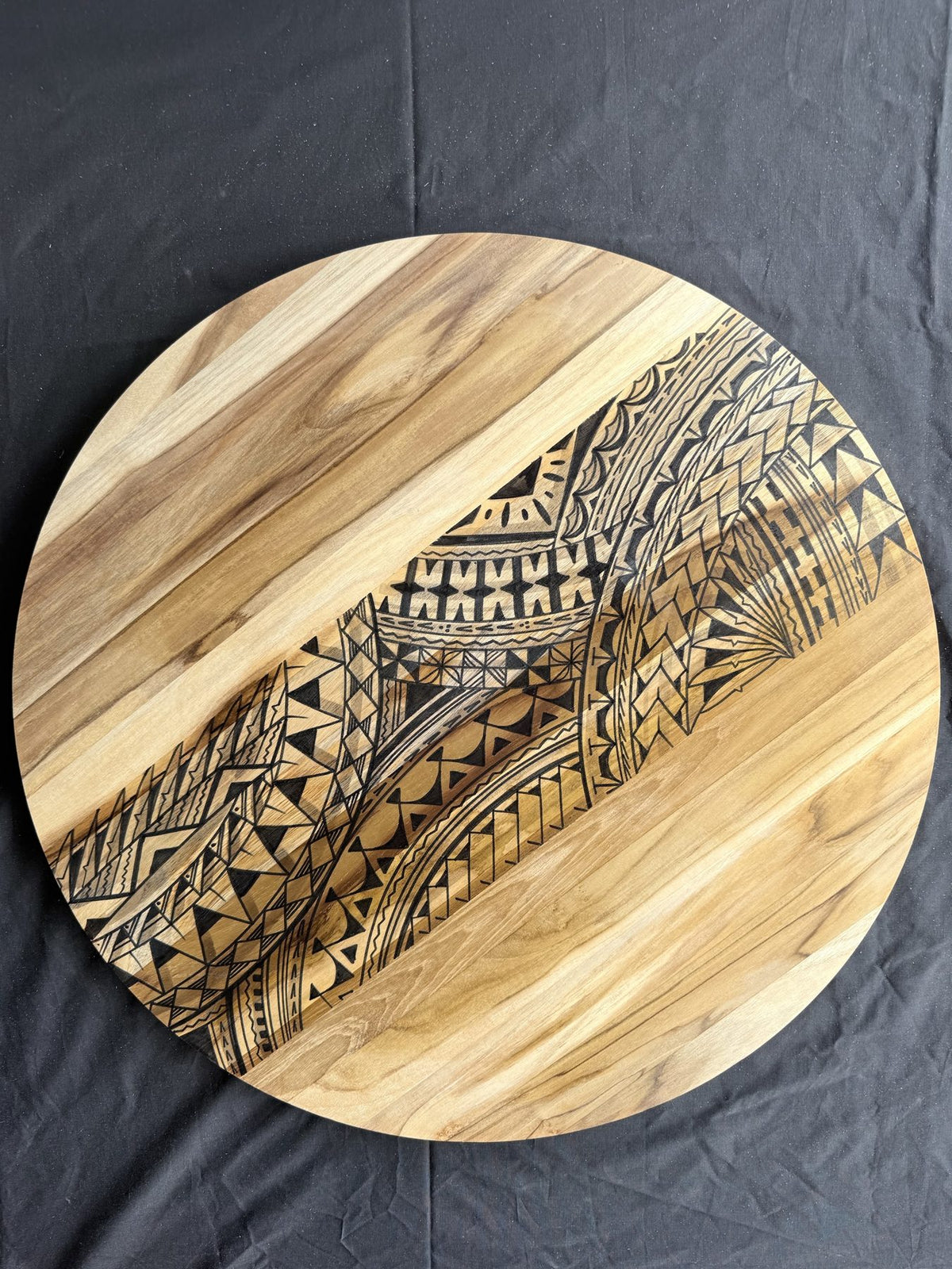 Hori.Inc Pasifika platter, wide hand-painted centre band
