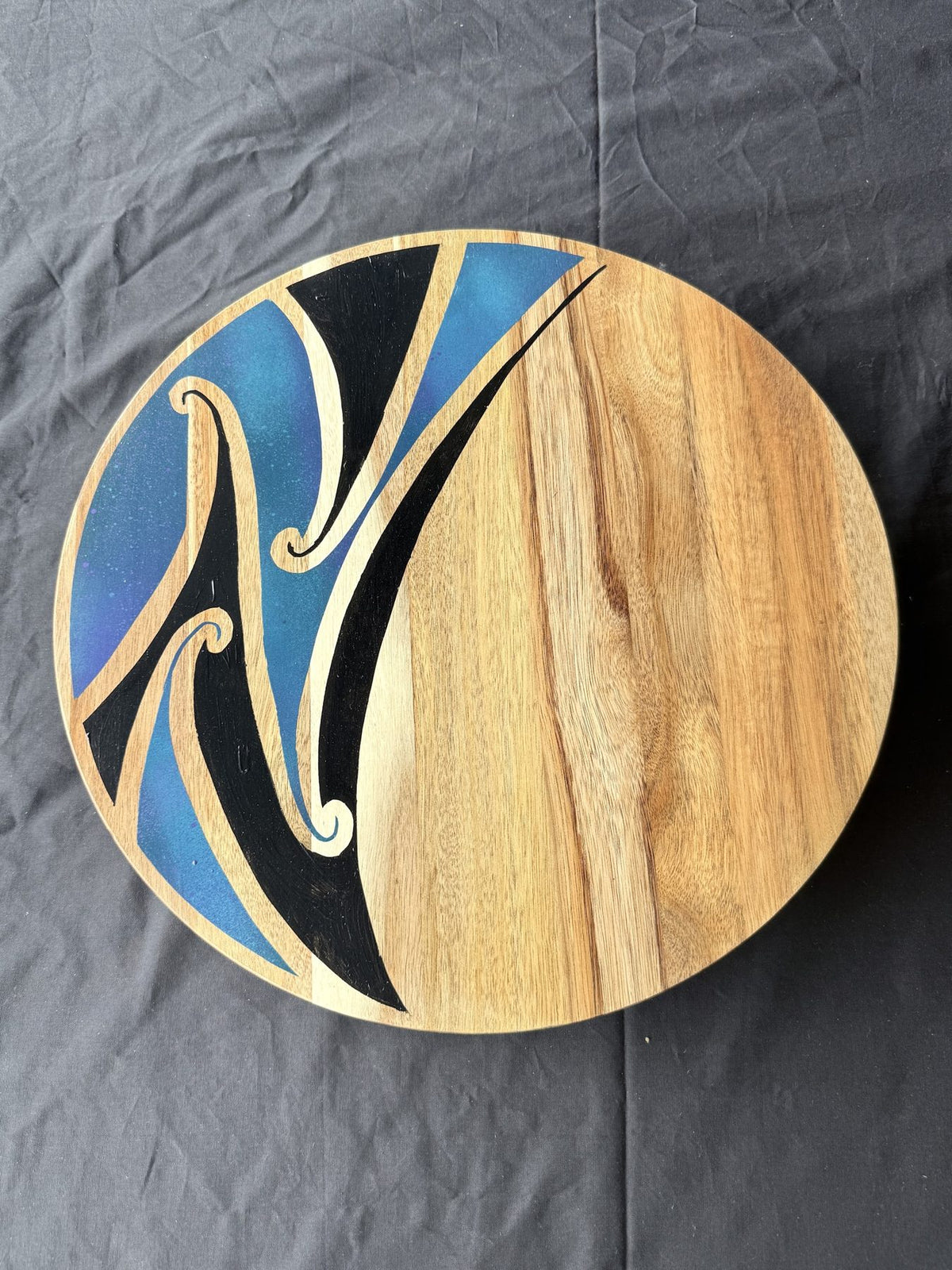 Hori.Inc small lazy Susan, pāua-blue resin kōwhaiwhai curls on the edge